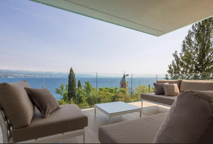 Opatija, Punta Kolova, luxury apartment with swimming pool, NKP 120 m2