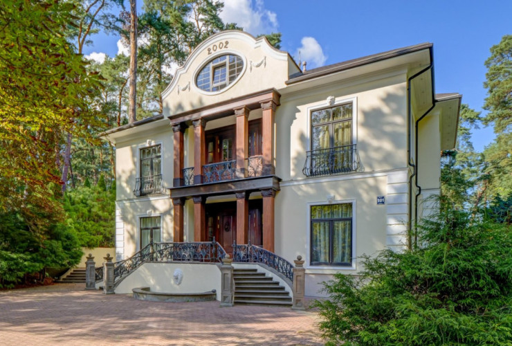 Exclusive Seaside Villa in Jurmala