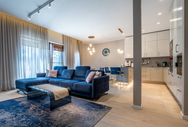 For sale an exclusive 3 bedroom apartment in Jurmala