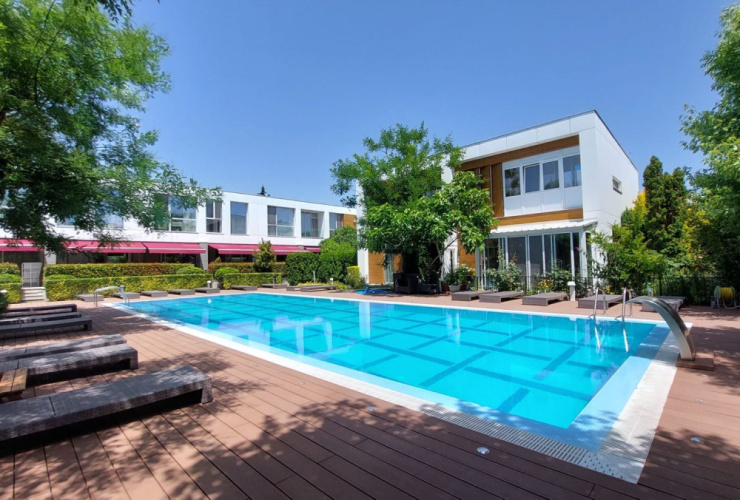 Эксклюзивный дом в элитном жилом комплексе в престижном районе Сарафово