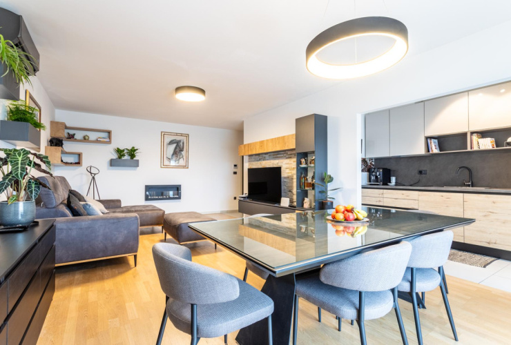 Solin, Gaspini, Modern Apartment with Open Views and Two Garages