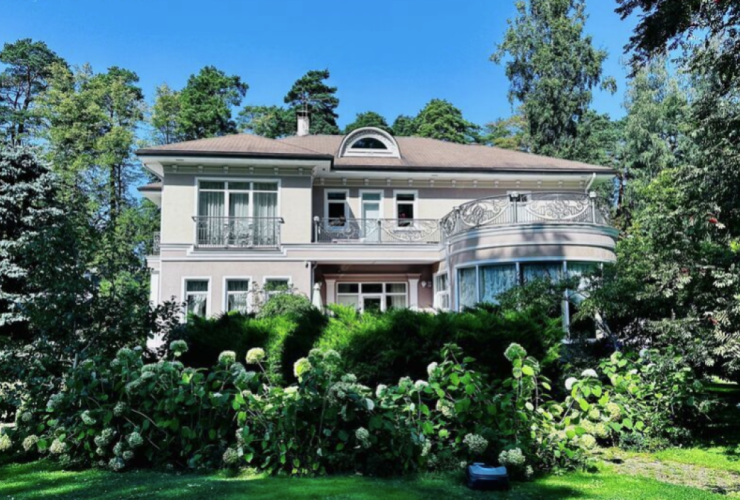 Продается эксклюзивная вилла в Юрмале, Дзинтари 