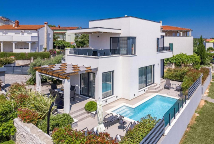 Istria, Ližnjan, modern villa with swimming pool and panoramic sea view, 500 m from the beach