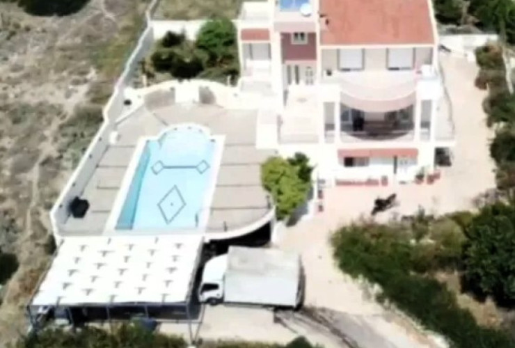 For Sale Villa 380 m² in Attica