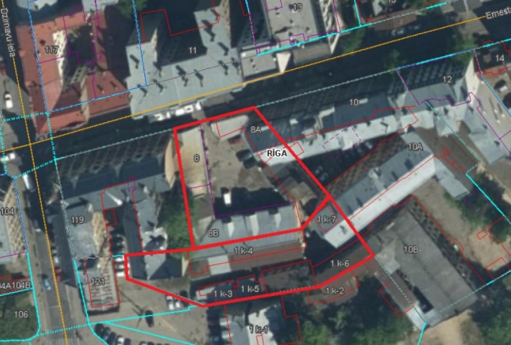 Участок земли в центре Риге на продажу