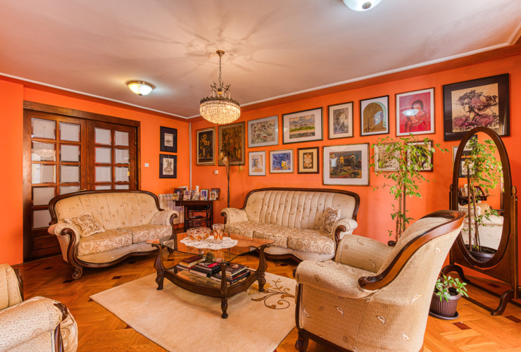 For Sale: Charming House in Bar 