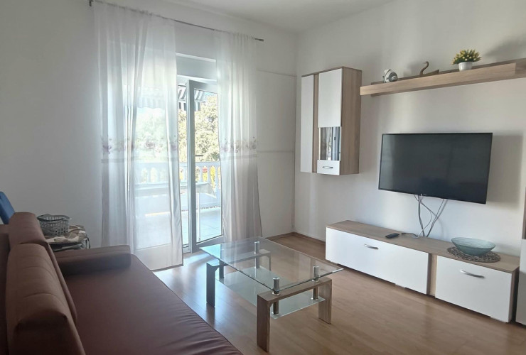 Раб, Кампор, дом с 4 квартирами, 100 м² от моря